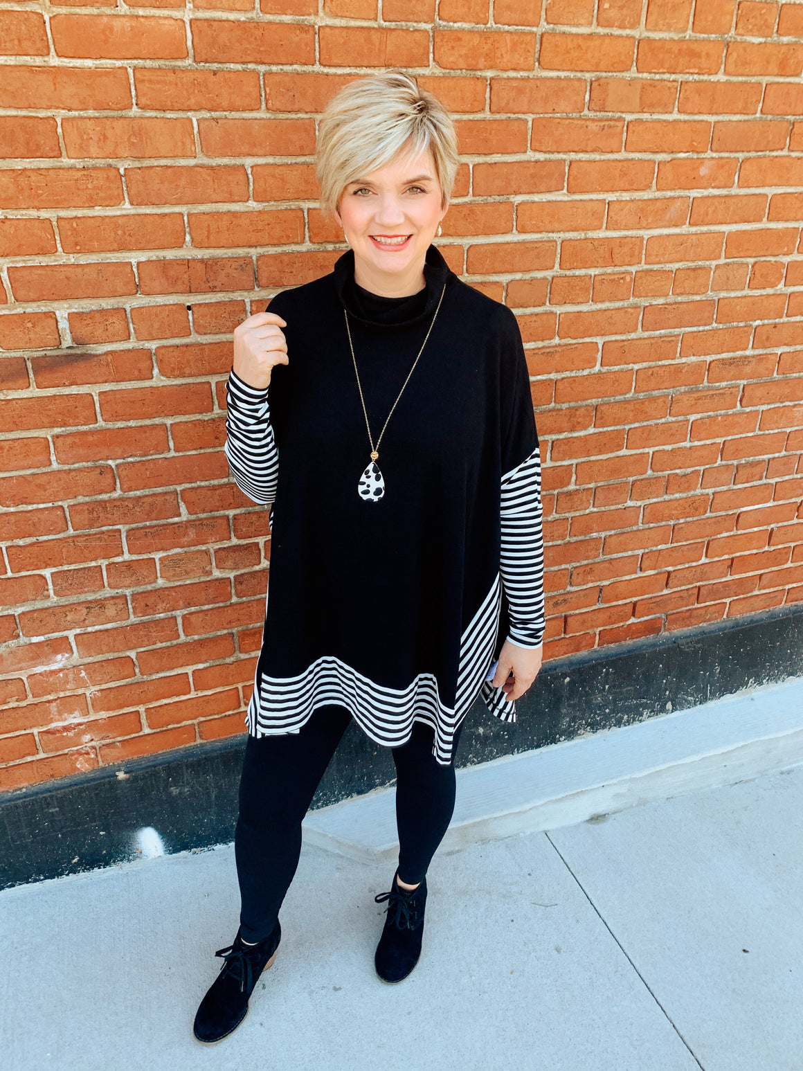 Jade Striped Edges Top-Carolyn Jane's Jewelry